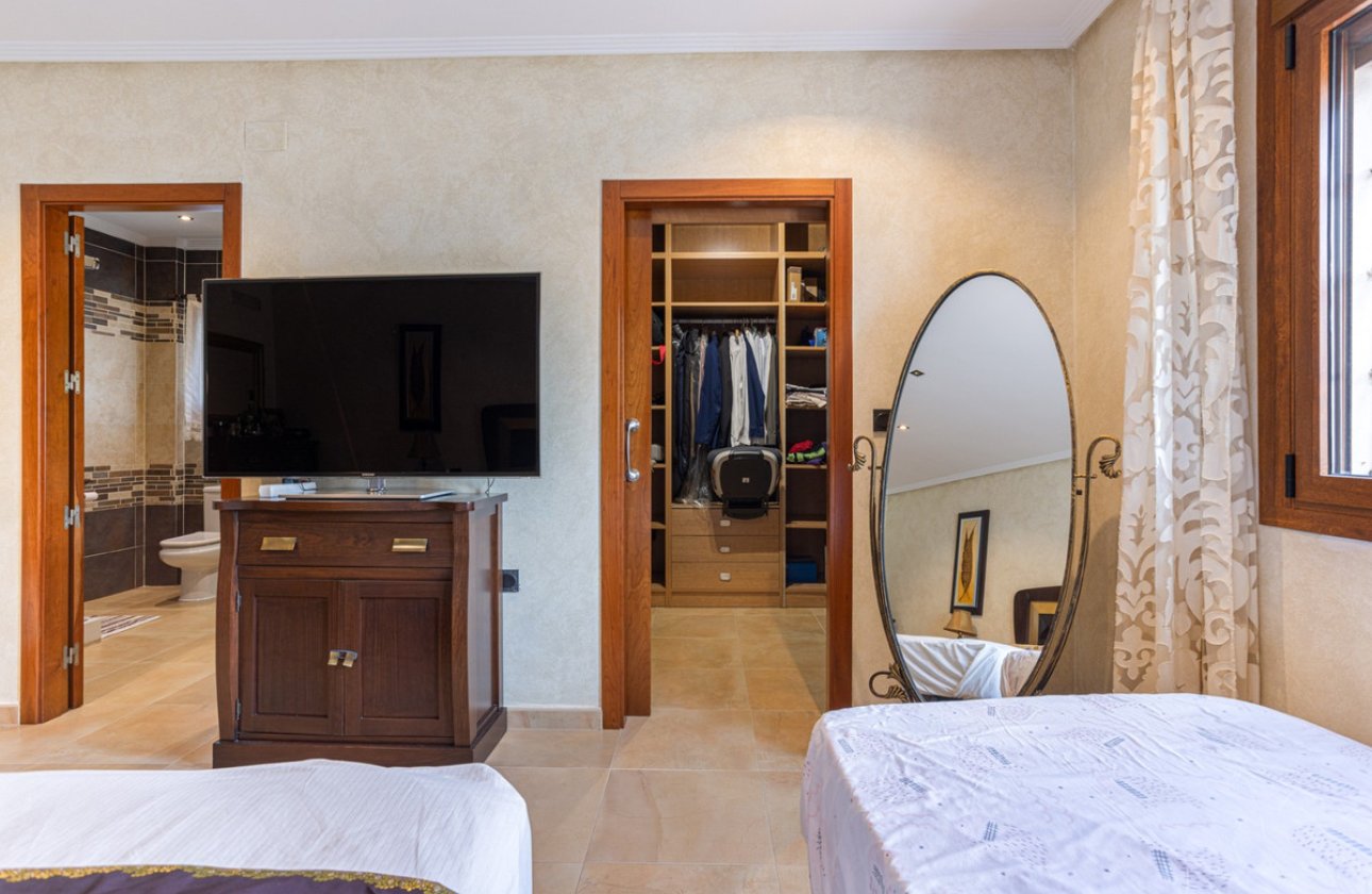 Reventa - Villa -
Los Montesinos - Los Montesinos Centro