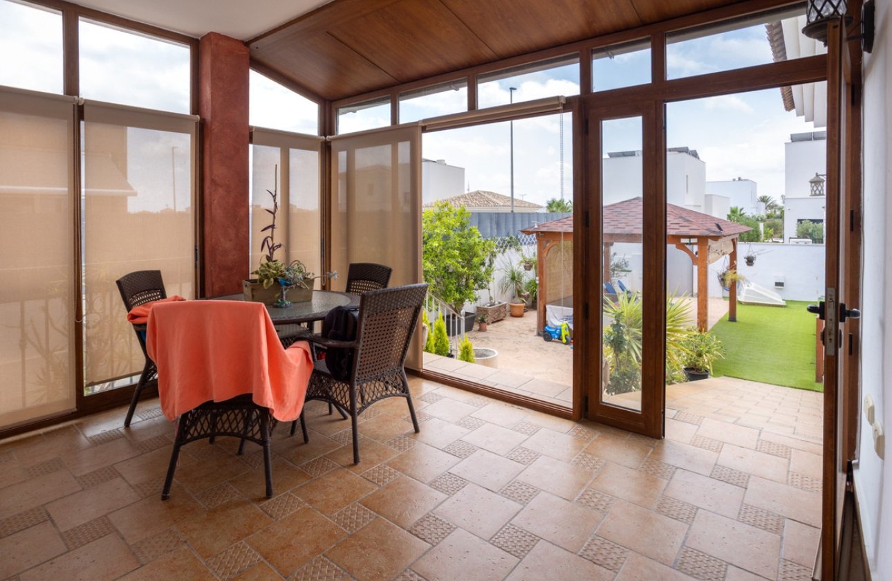 Reventa - Villa -
Los Montesinos - Los Montesinos Centro