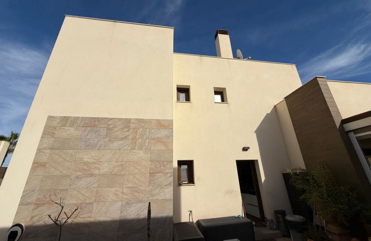 Reventa - Villa -
Los Montesinos - Los Montesinos Centro