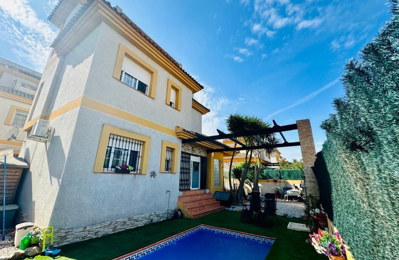 Reventa - Villa -
Los Montesinos - Los Montesinos Centro