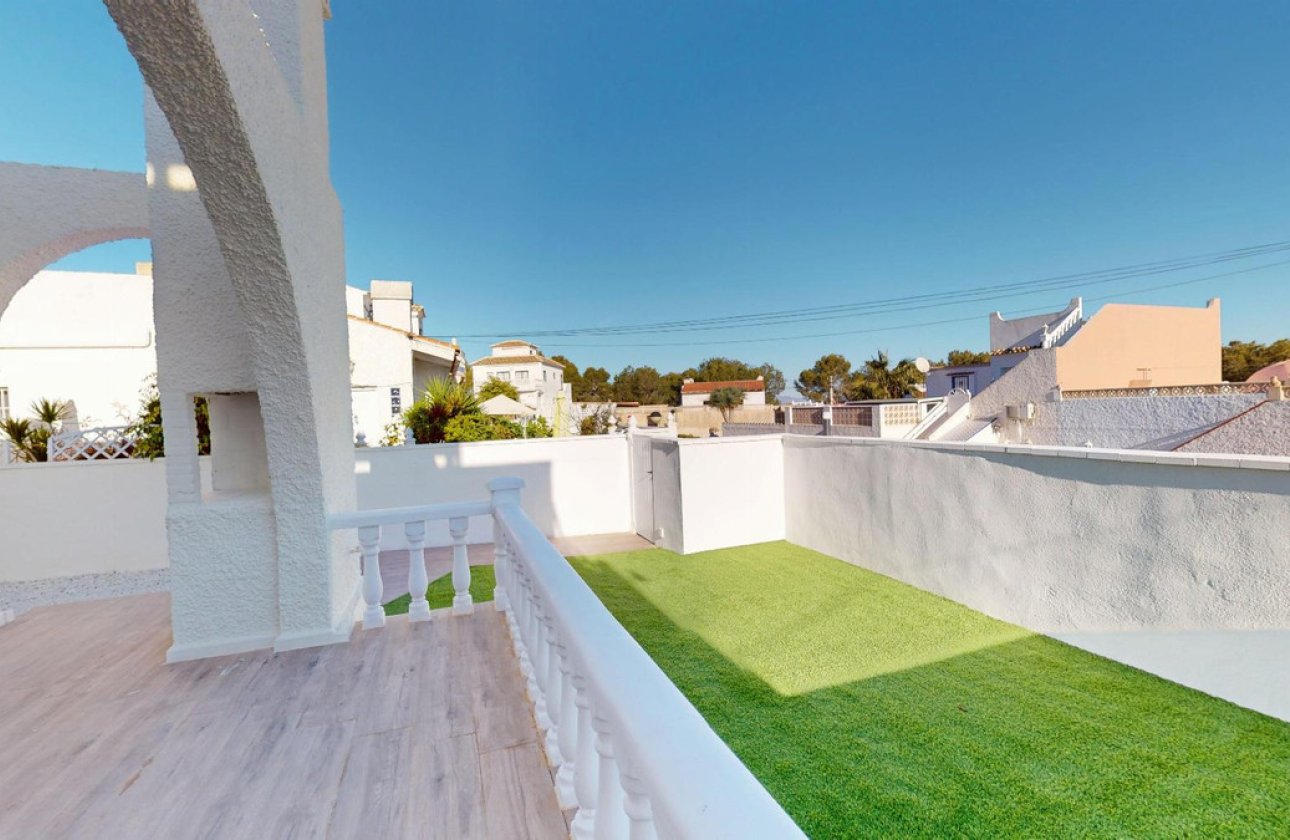 Reventa - Villa -
Orihuela - Blue Lagoon
