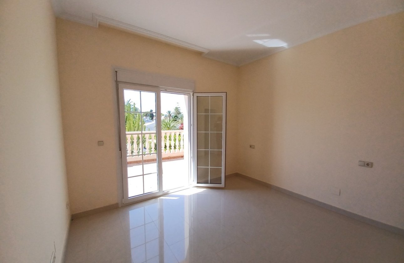 Reventa - Villa -
Orihuela - Cabo Roig