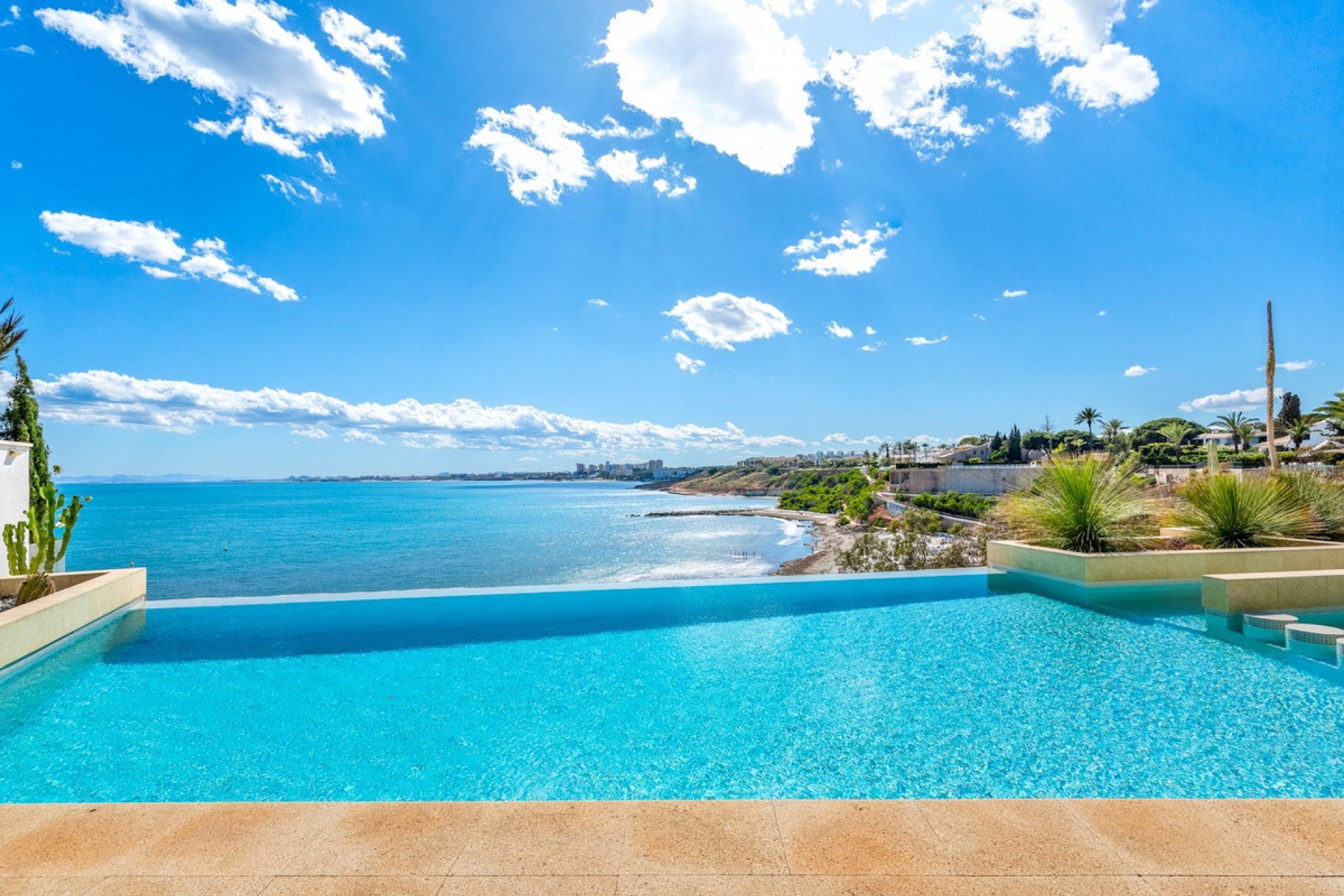 Reventa - Villa -
Orihuela - Cabo Roig