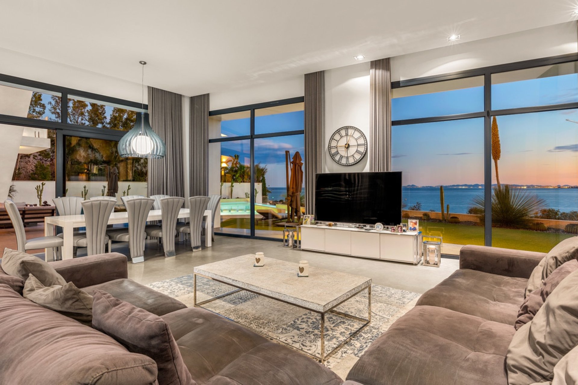 Reventa - Villa -
Orihuela - Cabo Roig