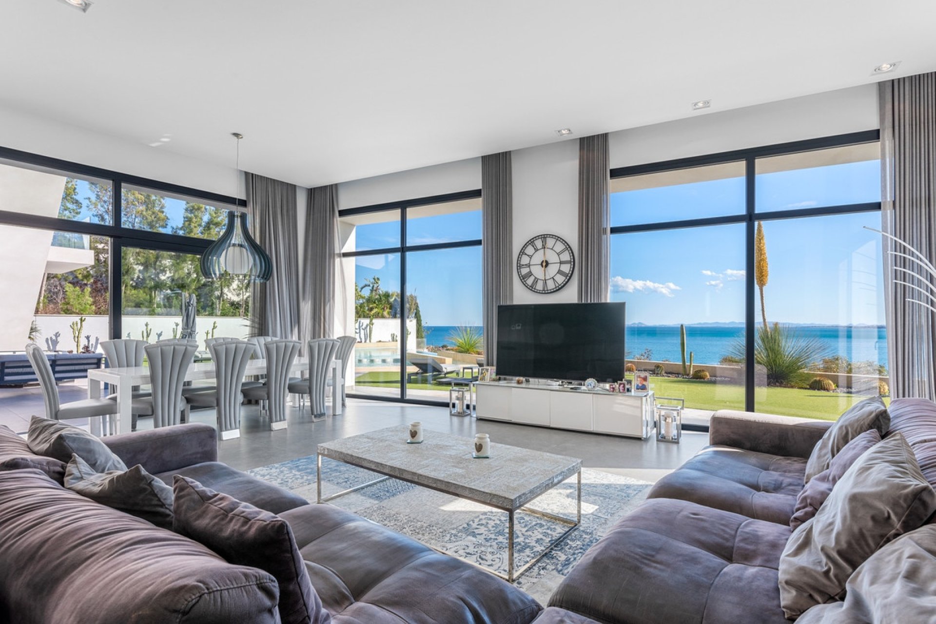 Reventa - Villa -
Orihuela - Cabo Roig