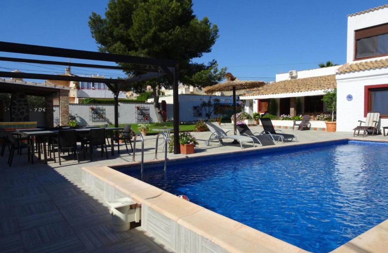 Reventa - Villa -
Orihuela - Cabo Roig