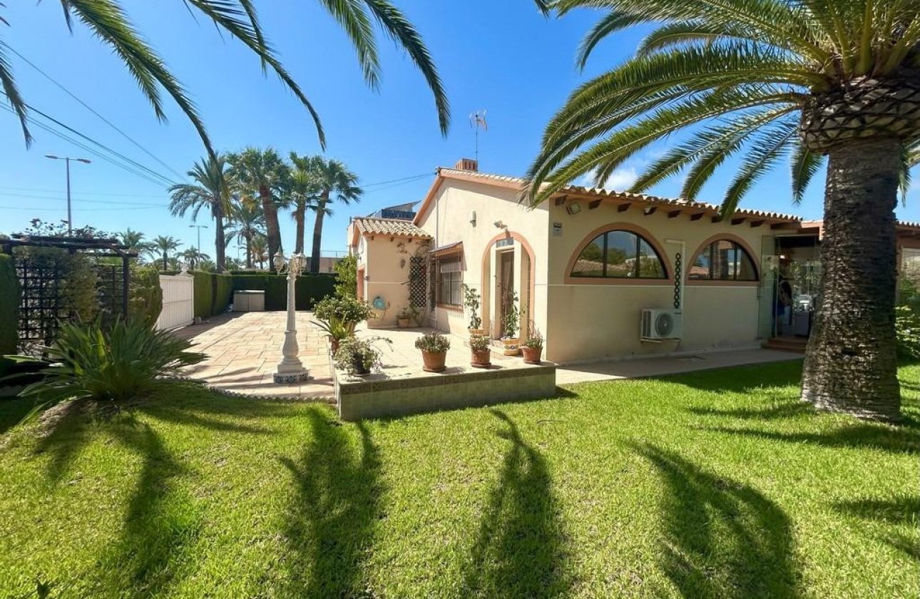 Reventa - Villa -
Orihuela - Cabo Roig
