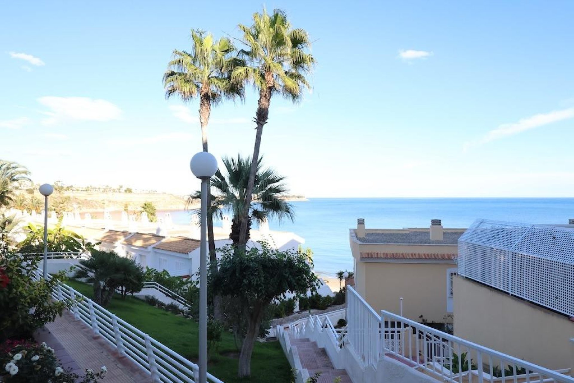 Reventa - Villa -
Orihuela - Campoamor