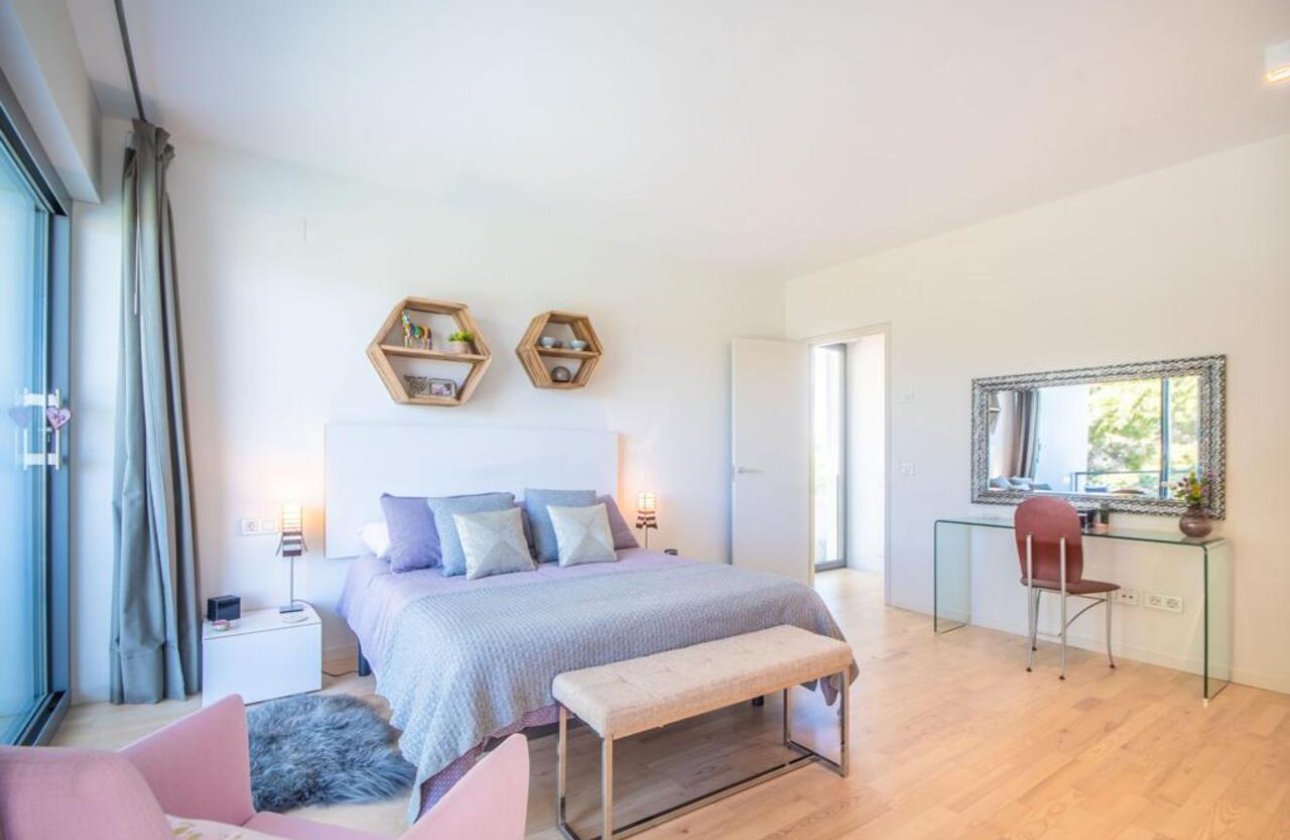 Reventa - Villa -
Orihuela Costa - Las Colinas Golf