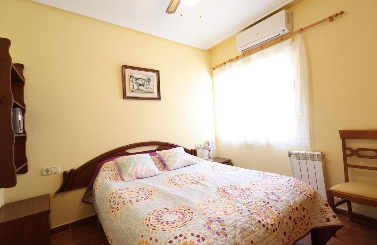 Reventa - Villa -
Orihuela Costa - Playa Flamenca