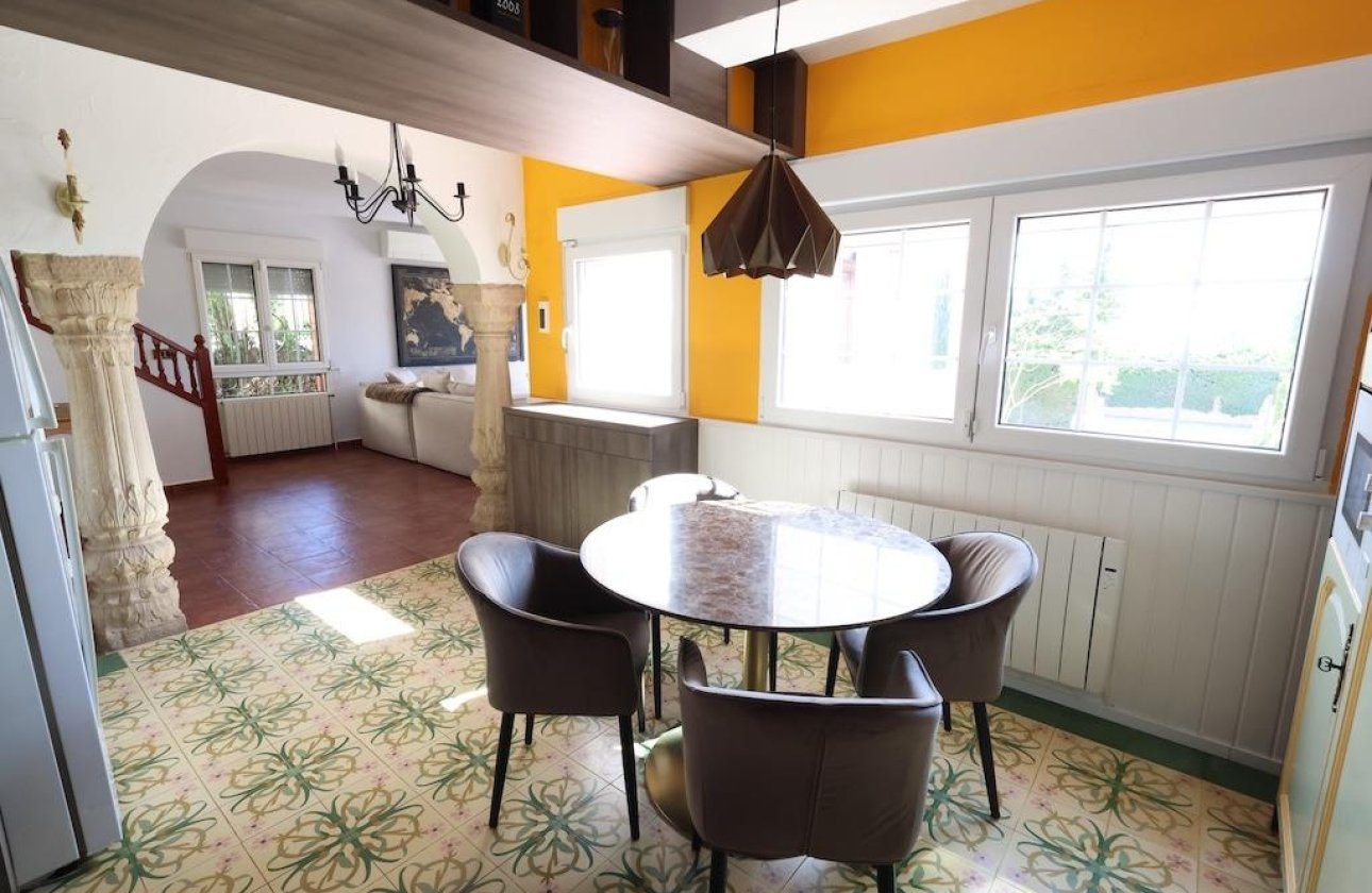 Reventa - Villa -
Orihuela Costa - Villamartín