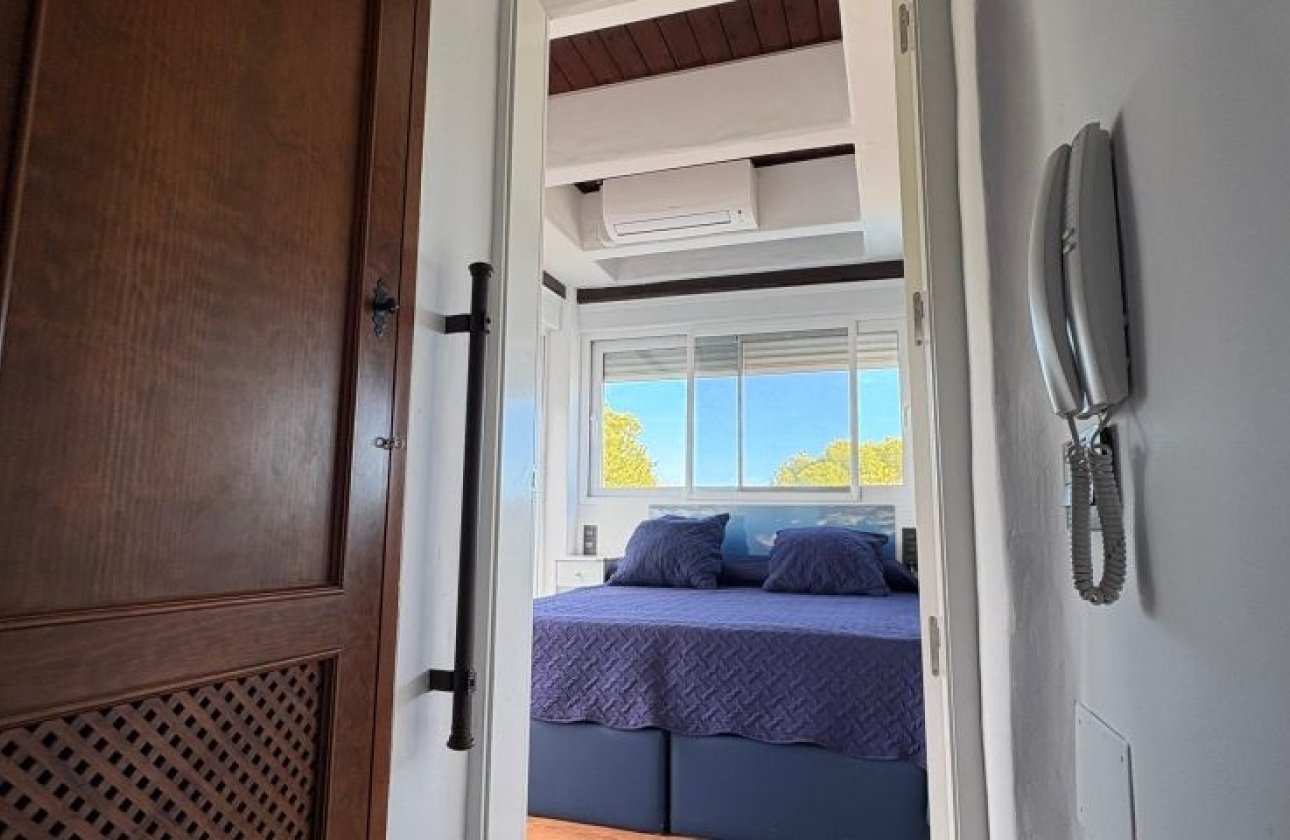 Reventa - Villa -
Orihuela Costa