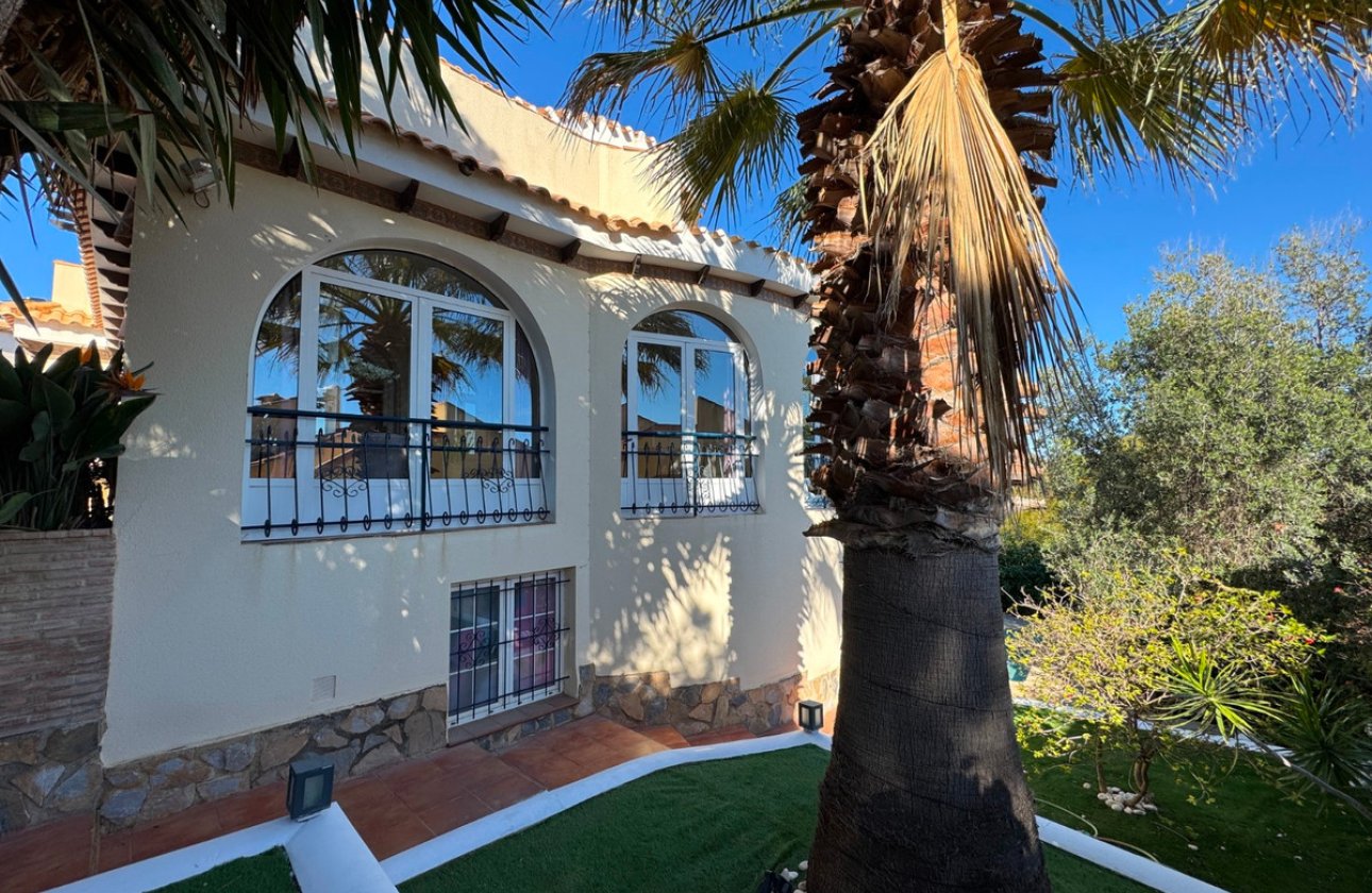 Reventa - Villa -
Orihuela - La Zenia
