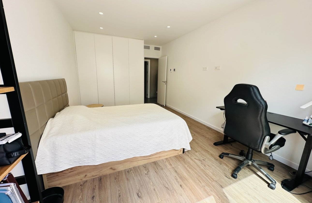 Reventa - Villa -
Orihuela - Las Colinas Golf