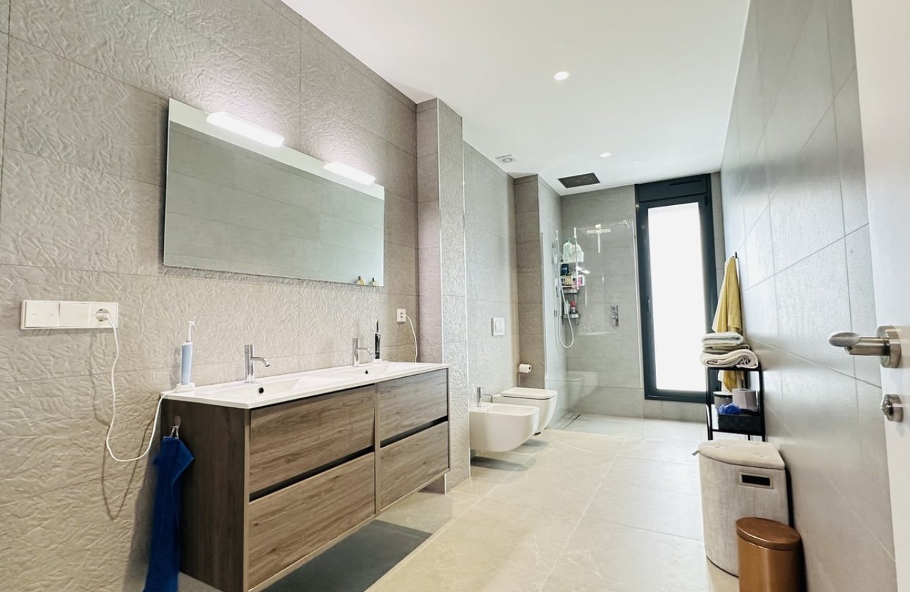 Reventa - Villa -
Orihuela - Las Colinas Golf