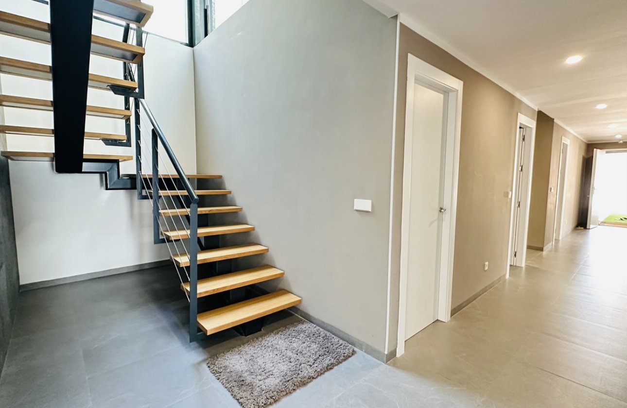 Reventa - Villa -
Orihuela - Las Colinas Golf