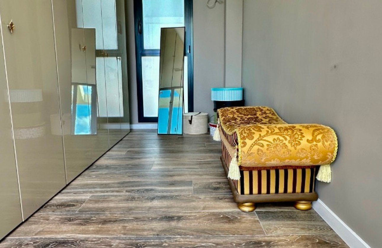 Reventa - Villa -
Orihuela - Las Colinas Golf