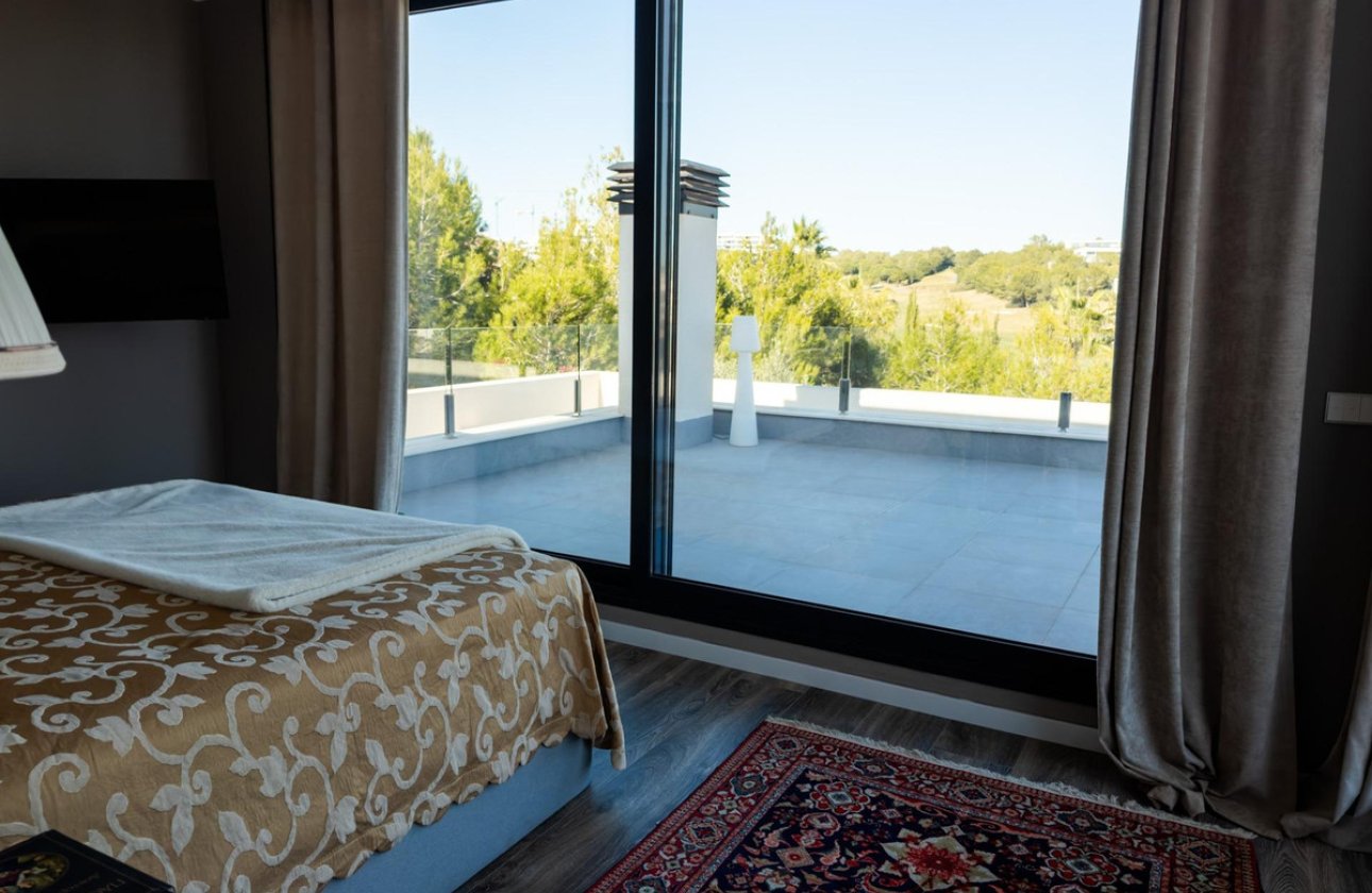 Reventa - Villa -
Orihuela - Las Colinas Golf