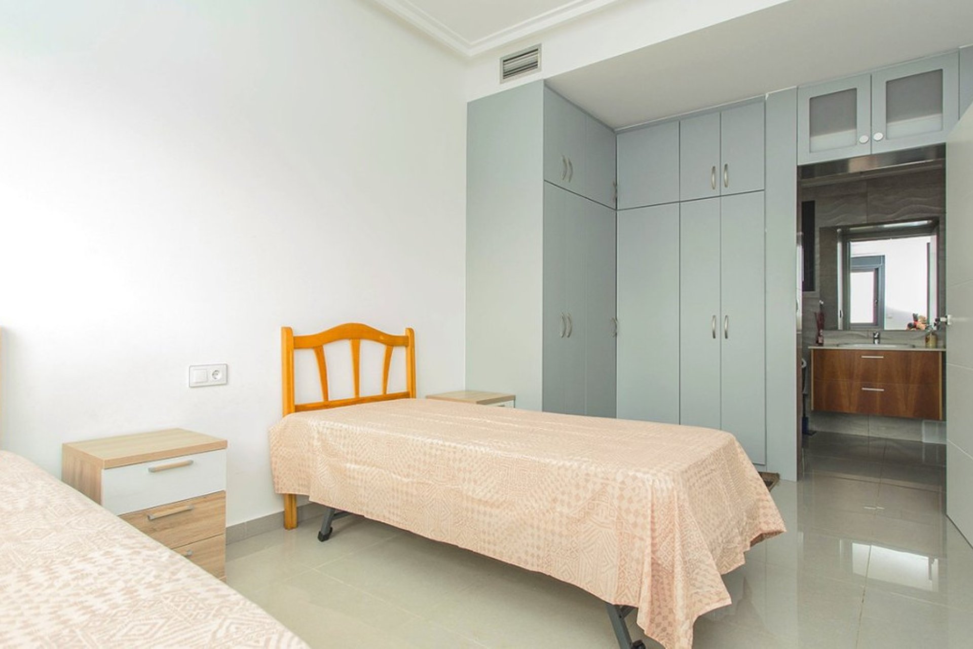 Reventa - Villa -
Orihuela - Lomas de Cabo Roig