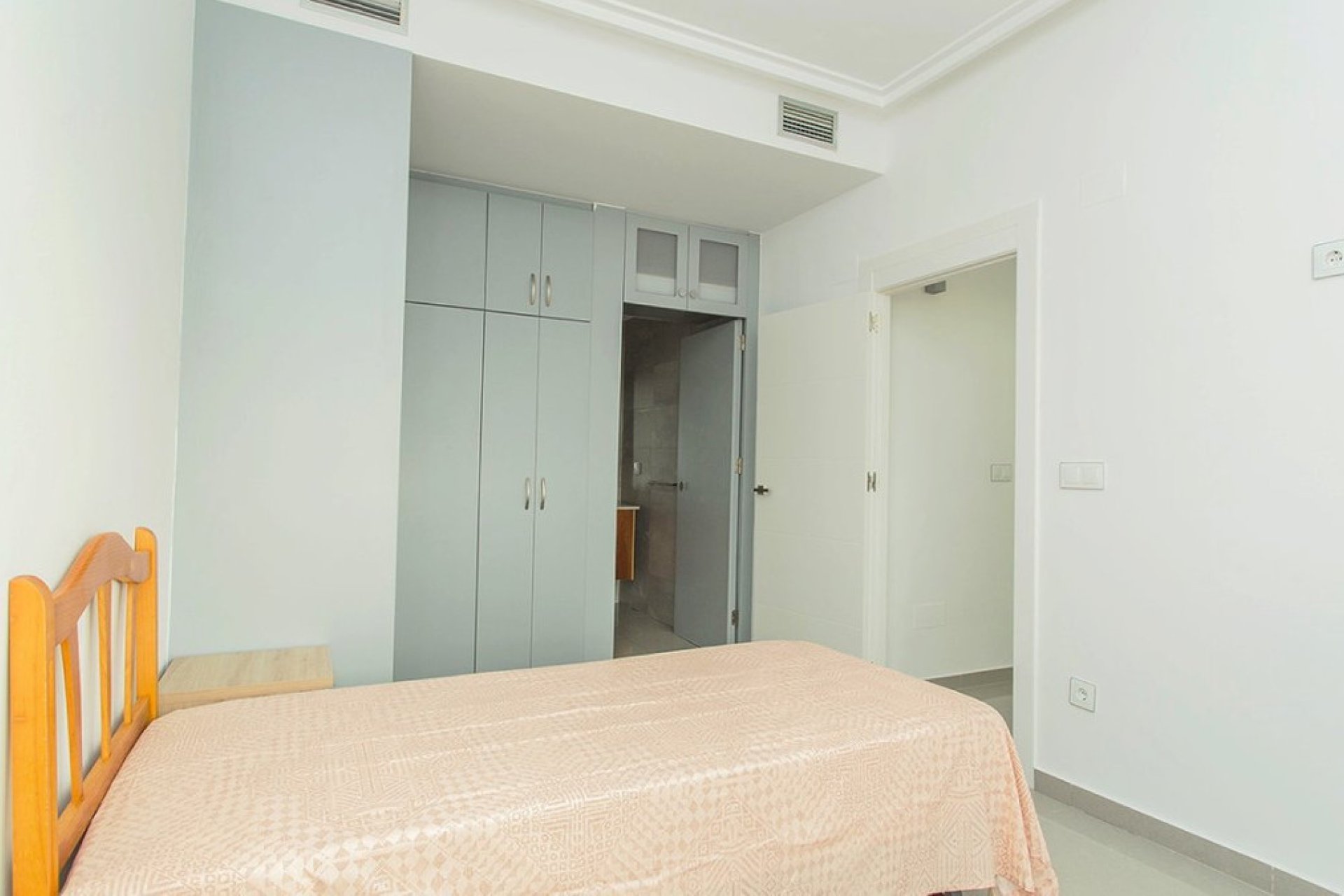 Reventa - Villa -
Orihuela - Lomas de Cabo Roig