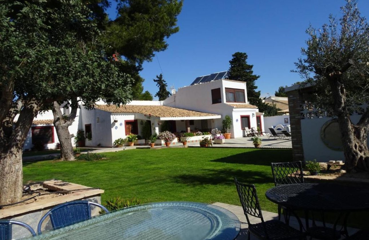 Reventa - Villa -
Orihuela - Lomas de Cabo Roig