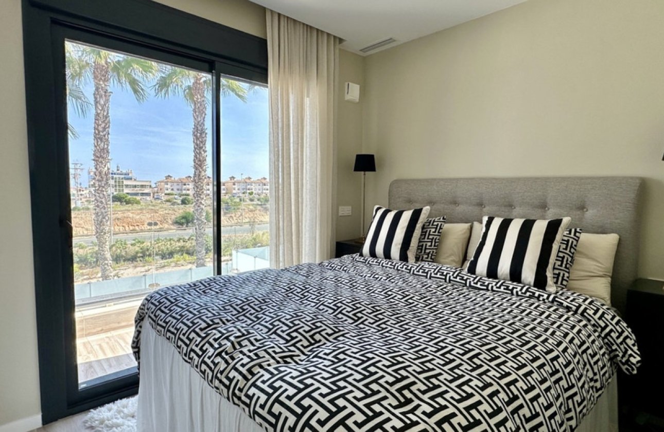 Reventa - Villa -
Orihuela - Lomas de Cabo Roig
