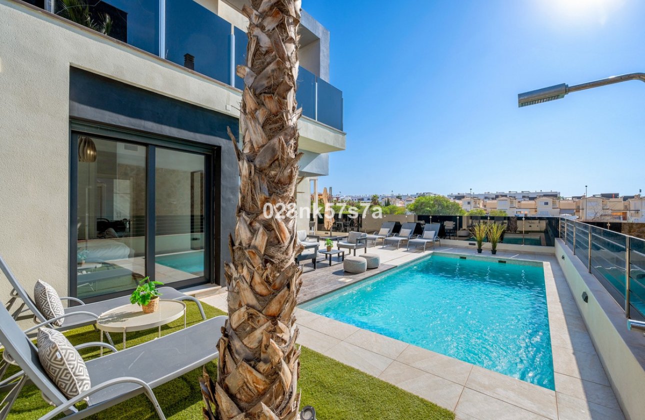 Reventa - Villa -
Orihuela - Lomas de Cabo Roig