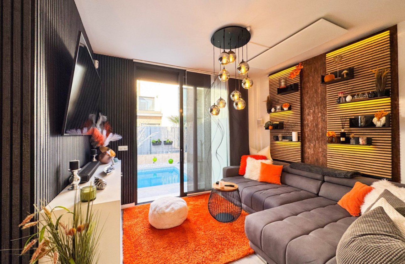 Reventa - Villa -
Orihuela - Los Altos