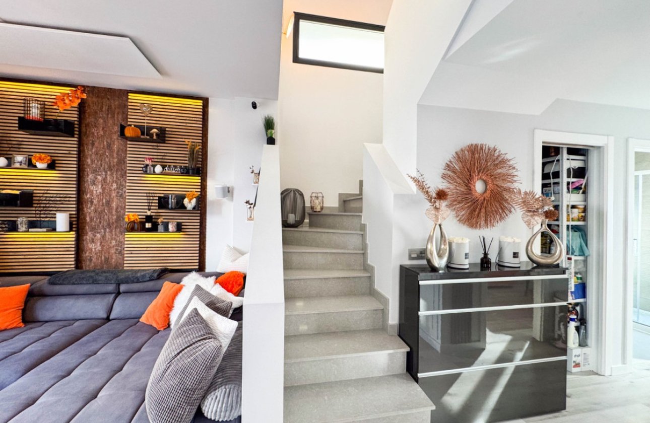 Reventa - Villa -
Orihuela - Los Altos