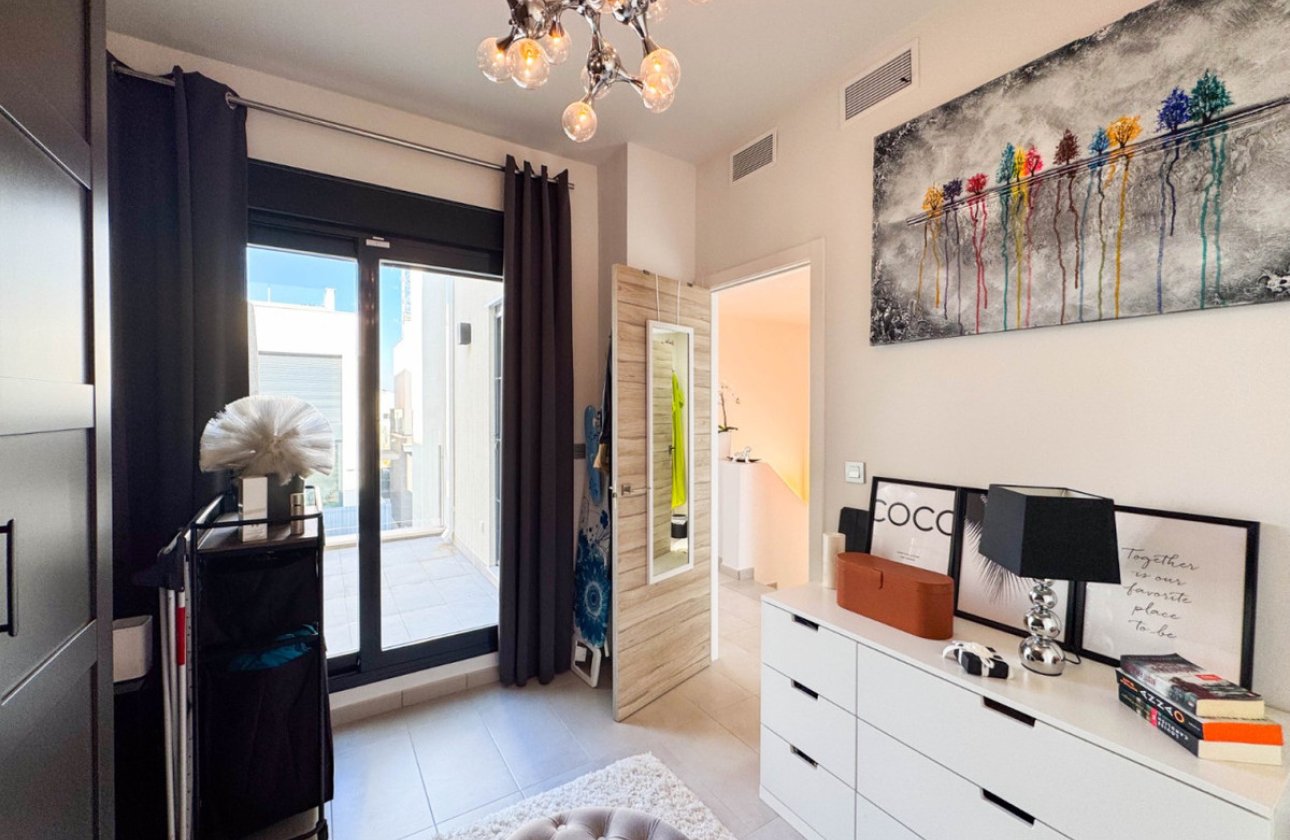 Reventa - Villa -
Orihuela - Los Altos