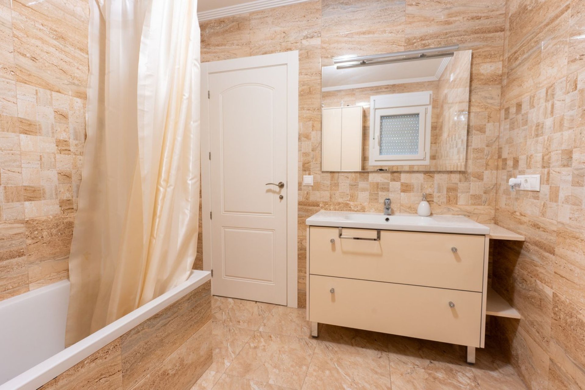 Reventa - Villa -
Orihuela - Los Balcones