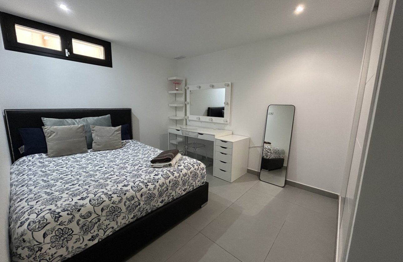 Reventa - Villa -
Orihuela - Los Balcones