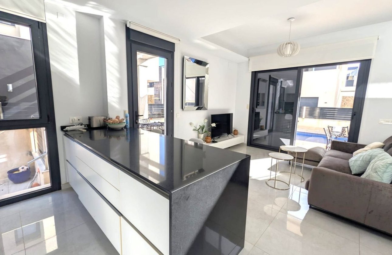 Reventa - Villa -
Orihuela - Los Dolses