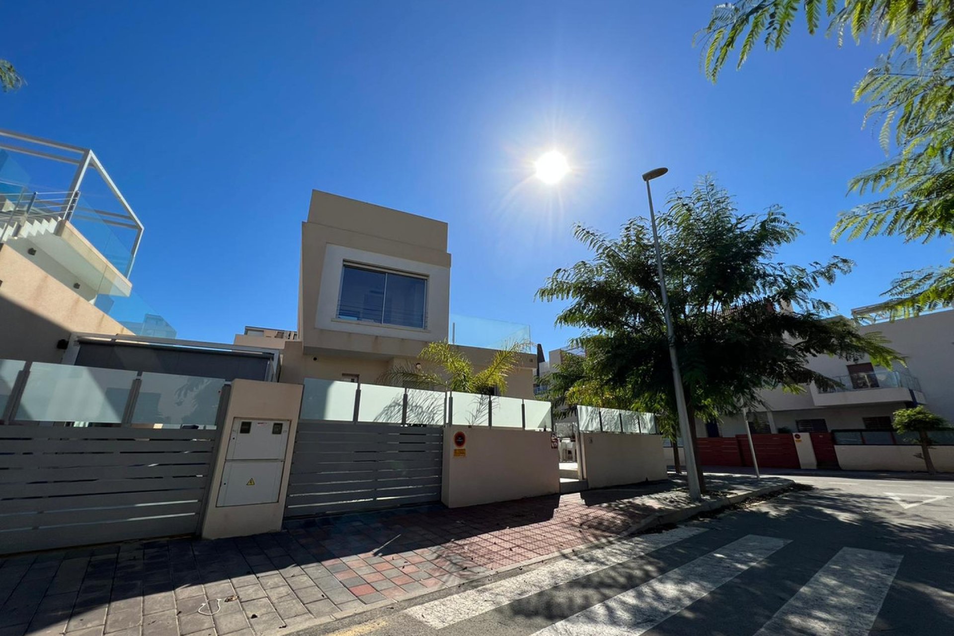 Reventa - Villa -
Orihuela - Mil Palmeras