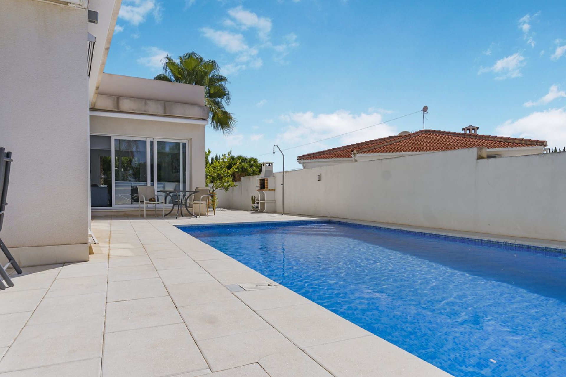 Reventa - Villa -
Orihuela - Mil Palmeras