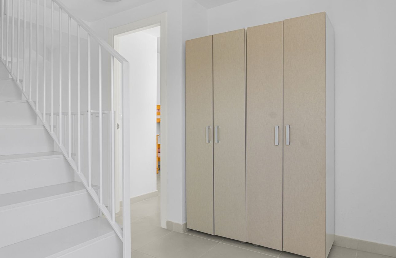 Reventa - Villa -
Orihuela - Mil Palmeras