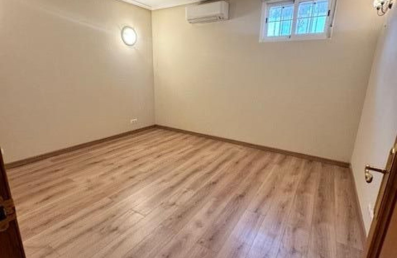 Reventa - Villa -
Orihuela - Orihuela Costa