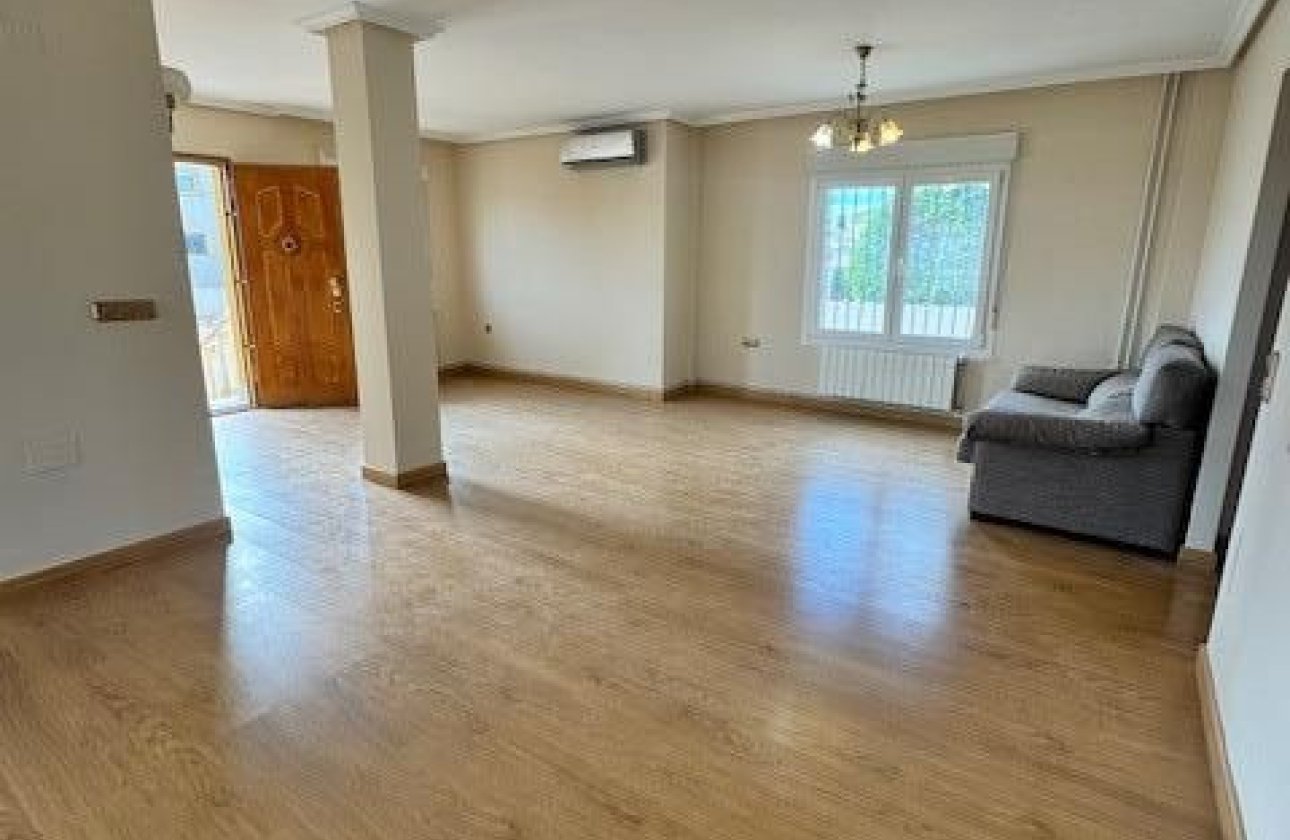 Reventa - Villa -
Orihuela - Orihuela Costa