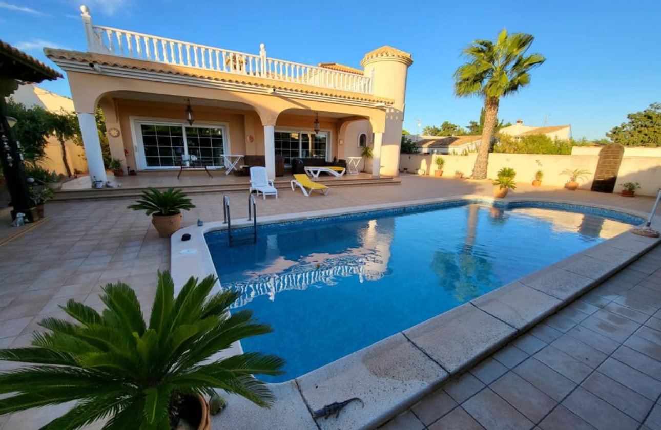 Reventa - Villa -
Orihuela - Playa Flamenca