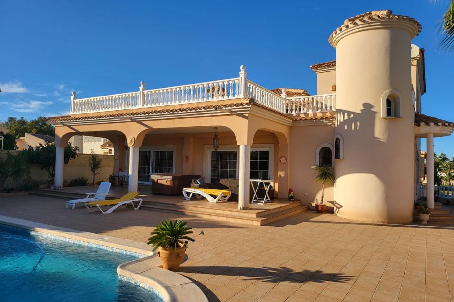 Reventa - Villa -
Orihuela - Playa Flamenca