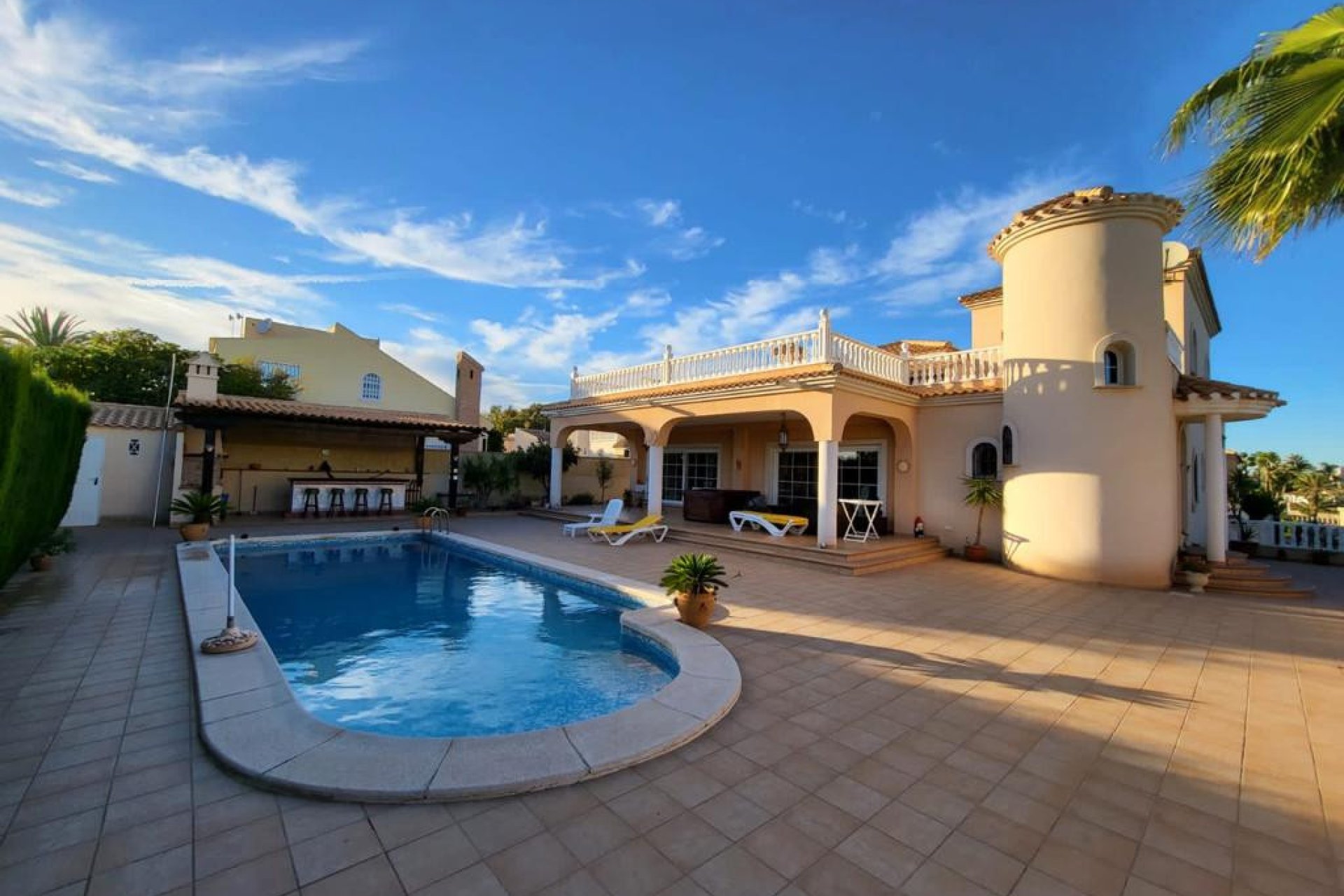 Reventa - Villa -
Orihuela - Playa Flamenca