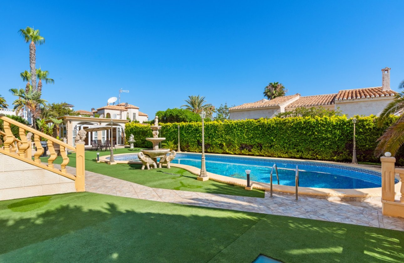 Reventa - Villa -
Orihuela - Playa Flamenca