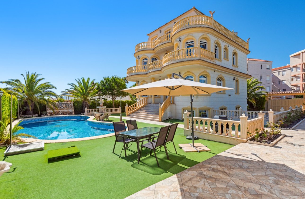 Reventa - Villa -
Orihuela - Playa Flamenca