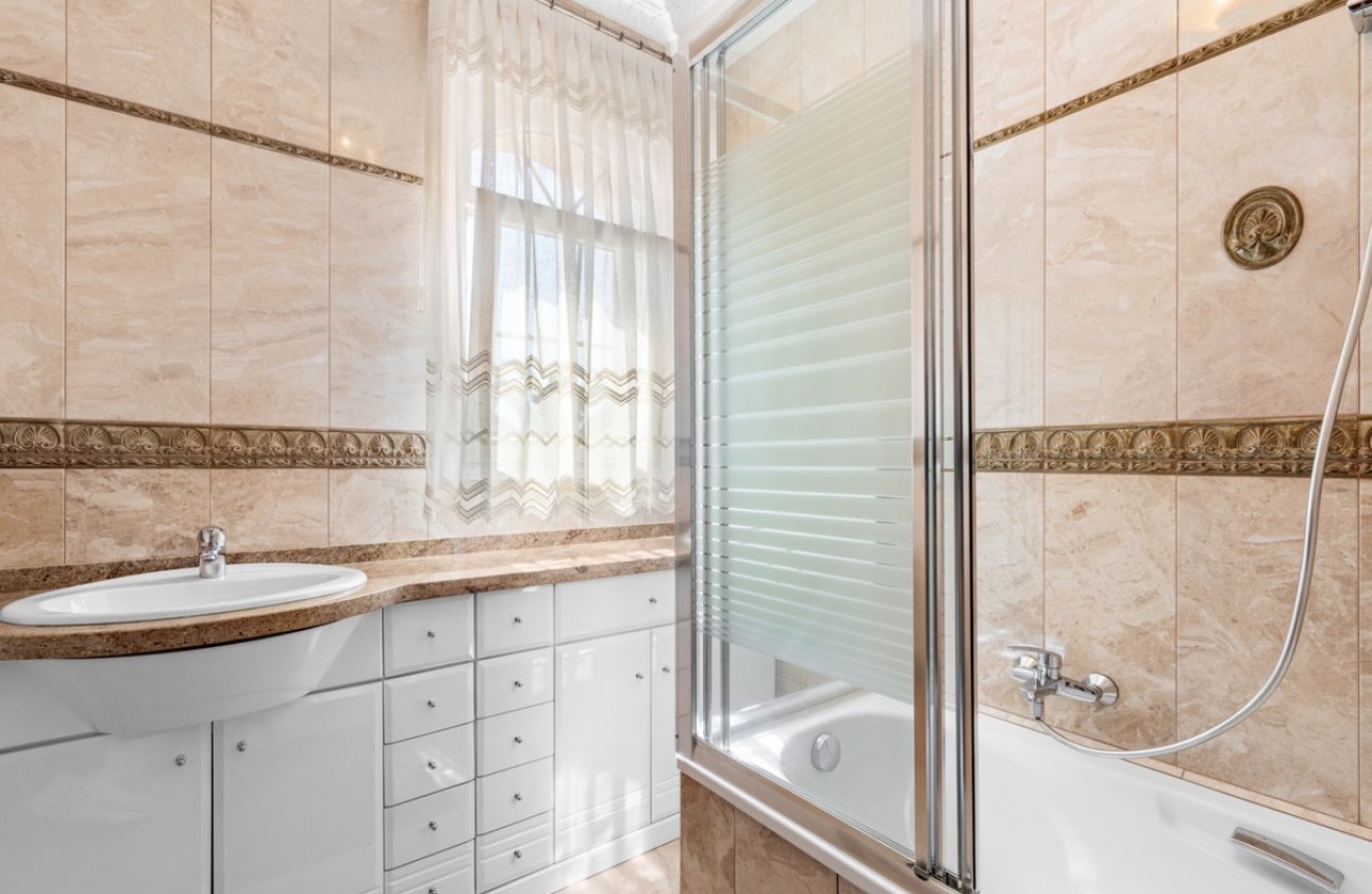 Reventa - Villa -
Orihuela - Playa Flamenca