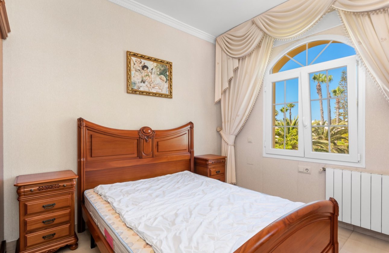 Reventa - Villa -
Orihuela - Playa Flamenca