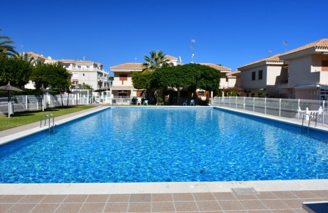 Reventa - Villa -
Orihuela - Playa Flamenca