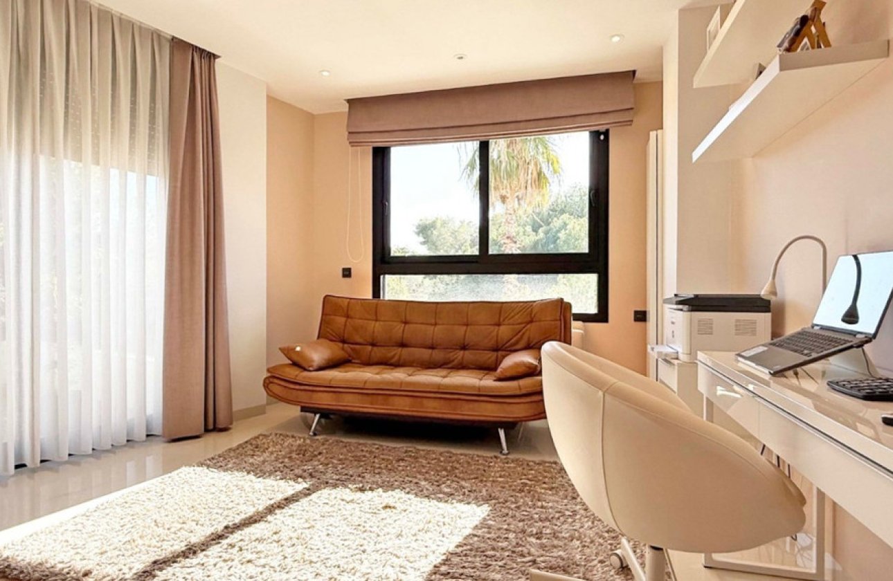 Reventa - Villa -
Orihuela - Villamartin