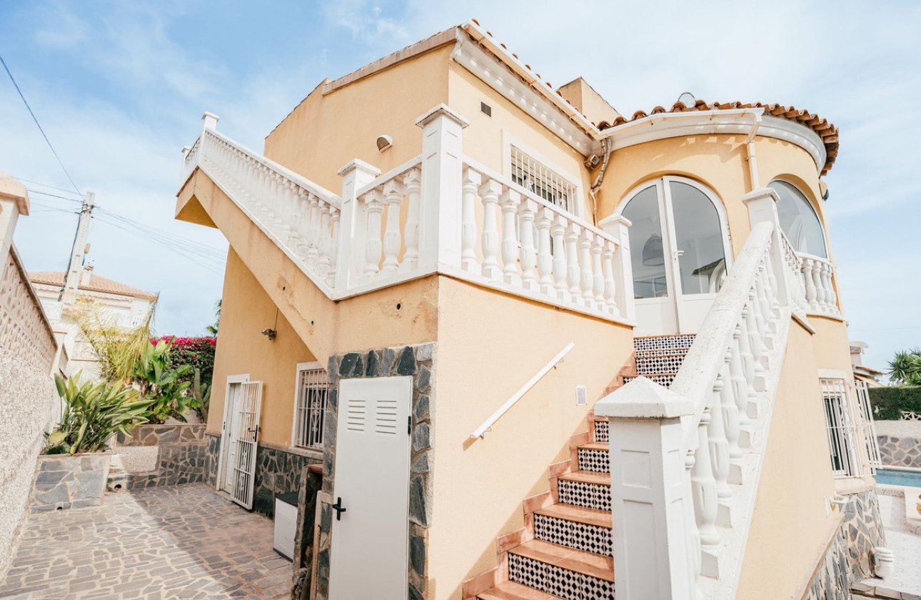 Reventa - Villa -
Orihuela - Villamartin