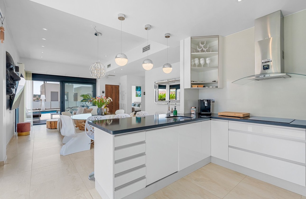 Reventa - Villa -
Orihuela - Villamartin