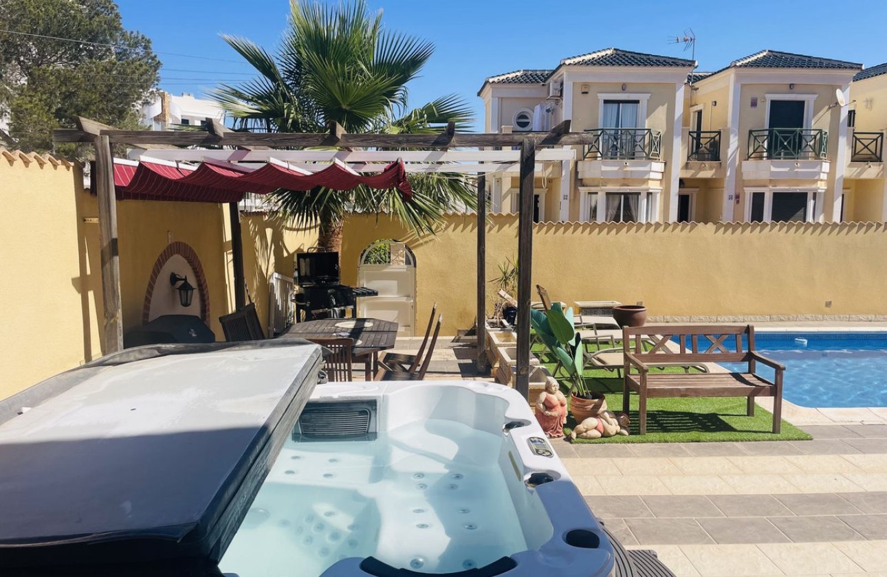Reventa - Villa -
Orihuela - Villamartin